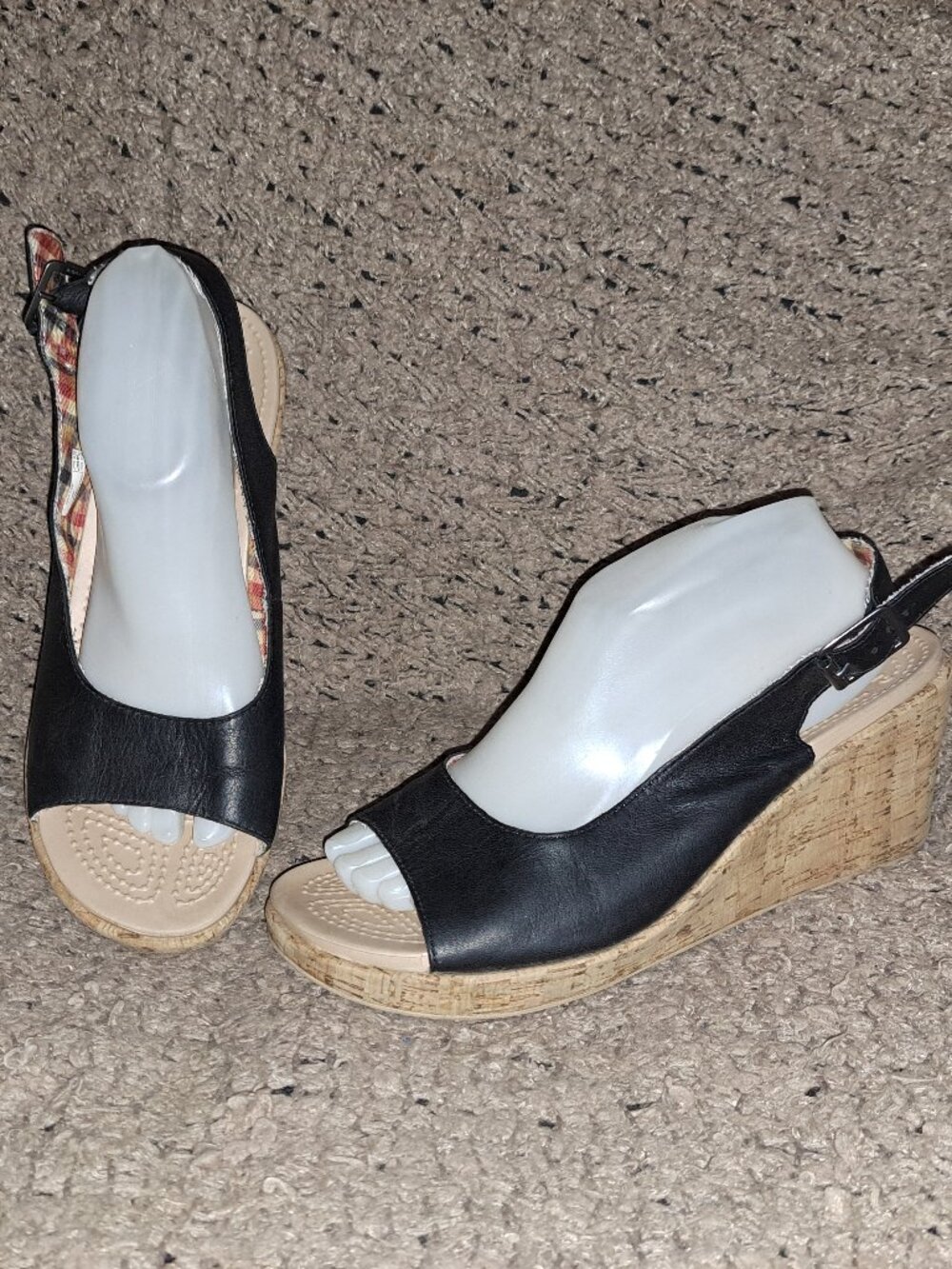 CROCS-A Leigh Black Leather Slingback Cork Wedge Sandals-11848-Sz 10-Excellent